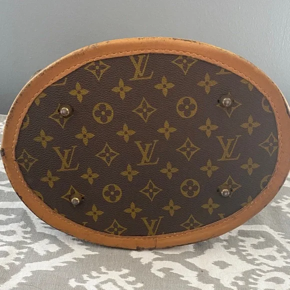 Louis Vuitton Monogram Bucket Shoulder Bag w/COA and Dust Bag - Picture 7 of 12